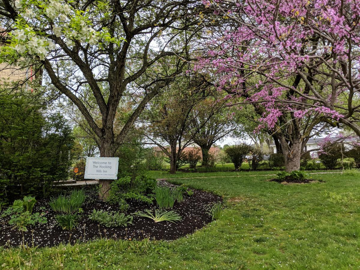 Hocking Hills Inn Logan Εξωτερικό φωτογραφία