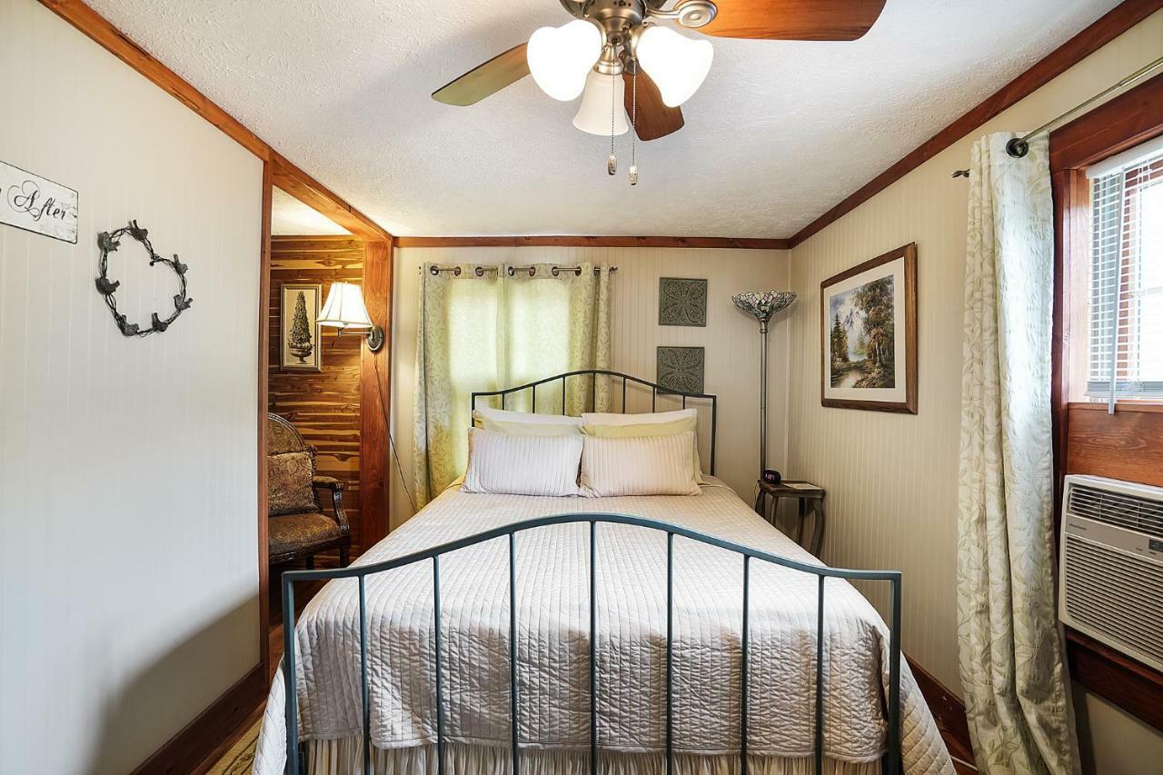 Hocking Hills Inn Logan Εξωτερικό φωτογραφία