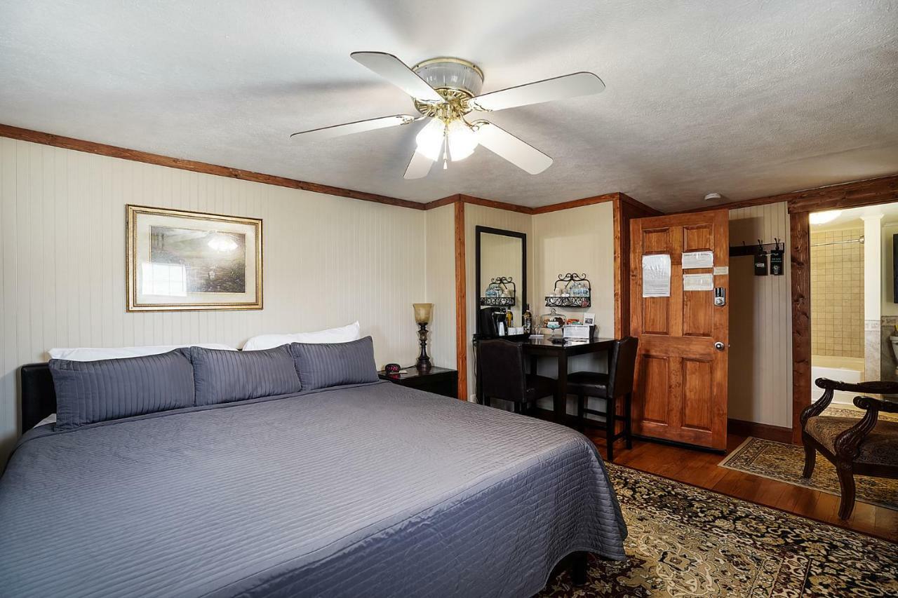 Hocking Hills Inn Logan Εξωτερικό φωτογραφία