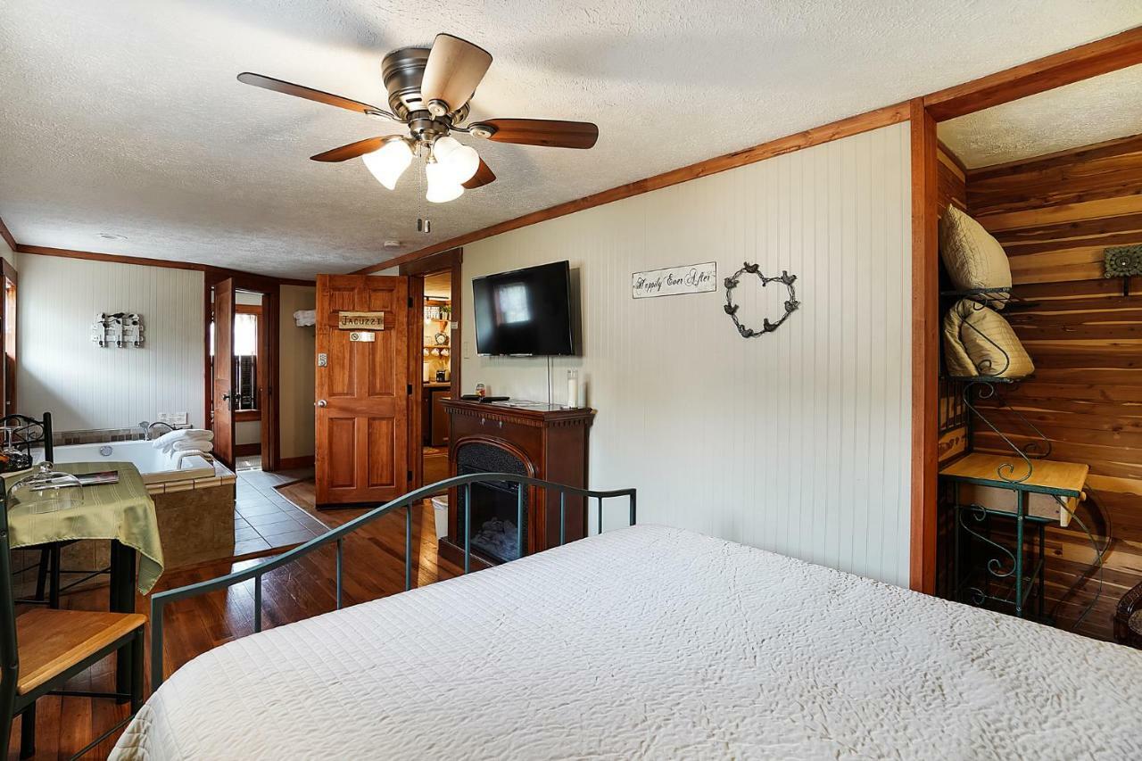 Hocking Hills Inn Logan Εξωτερικό φωτογραφία