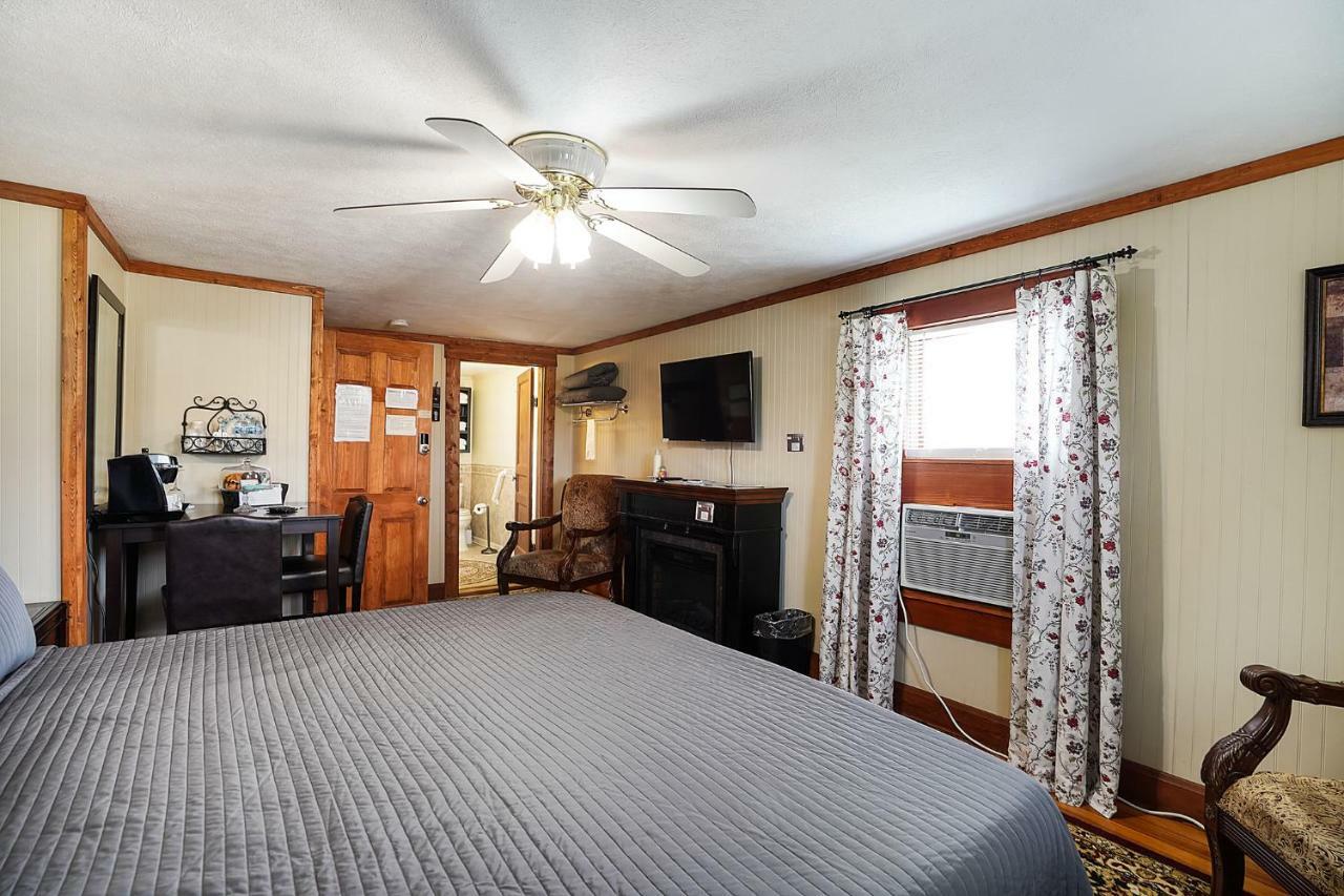 Hocking Hills Inn Logan Εξωτερικό φωτογραφία