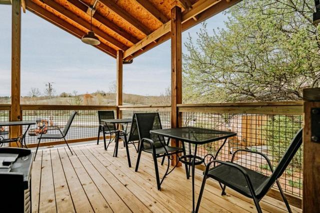 Hocking Hills Inn Logan Εξωτερικό φωτογραφία