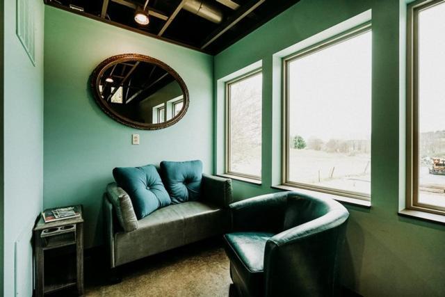 Hocking Hills Inn Logan Εξωτερικό φωτογραφία